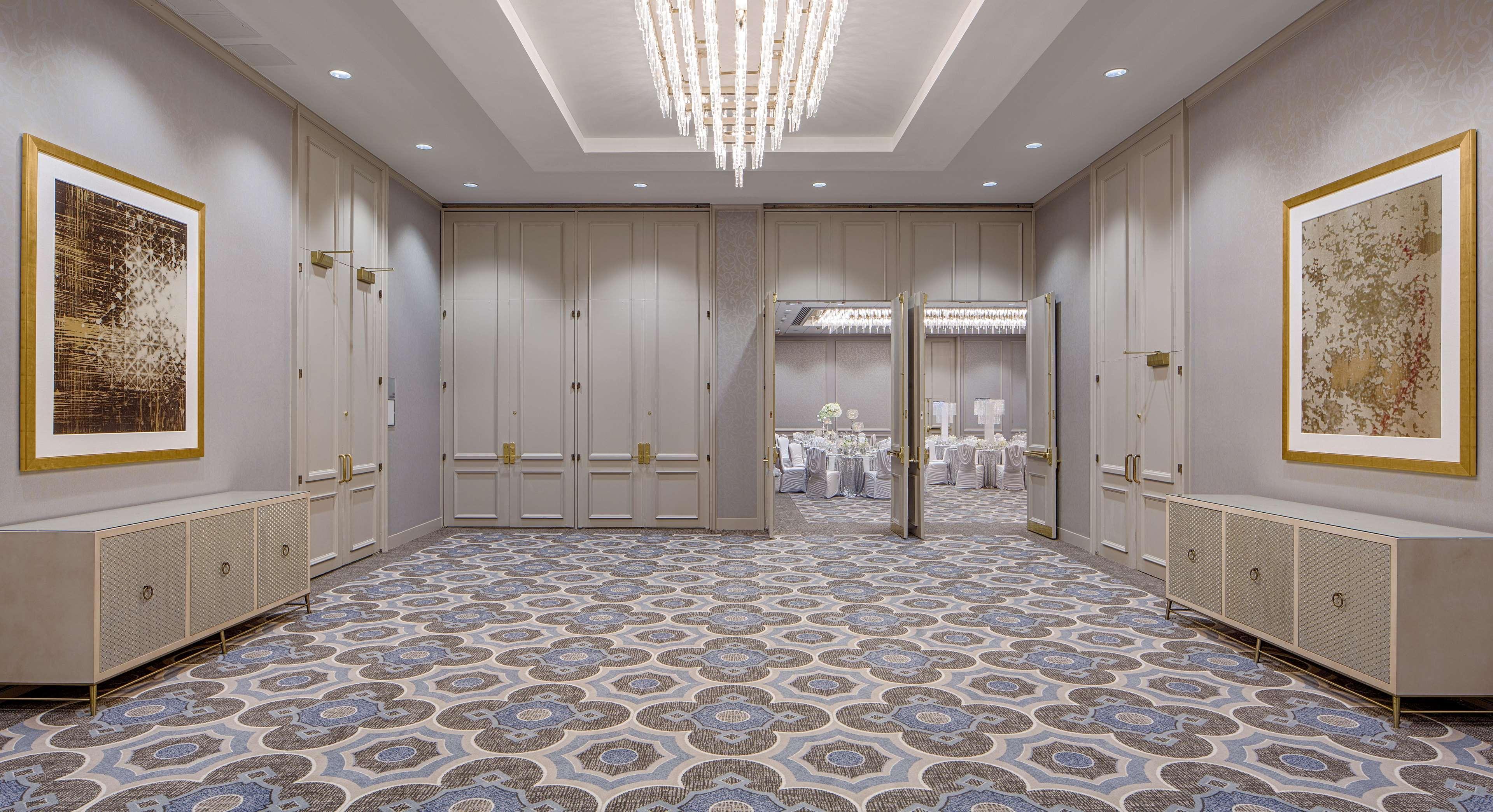 Doubletree By Hilton Hotel Houston Greenway Plaza Exterior foto