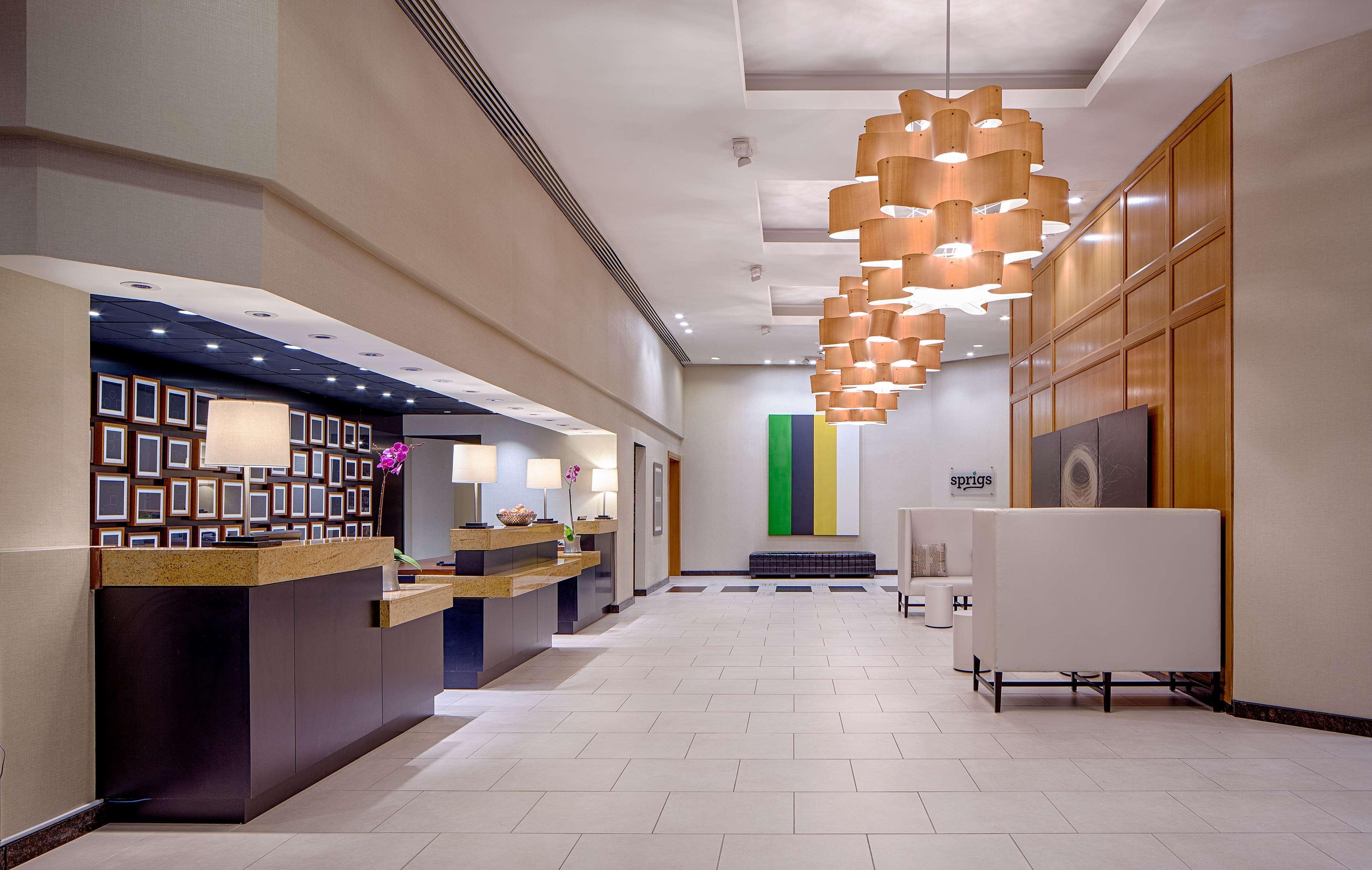 Doubletree By Hilton Hotel Houston Greenway Plaza Exterior foto