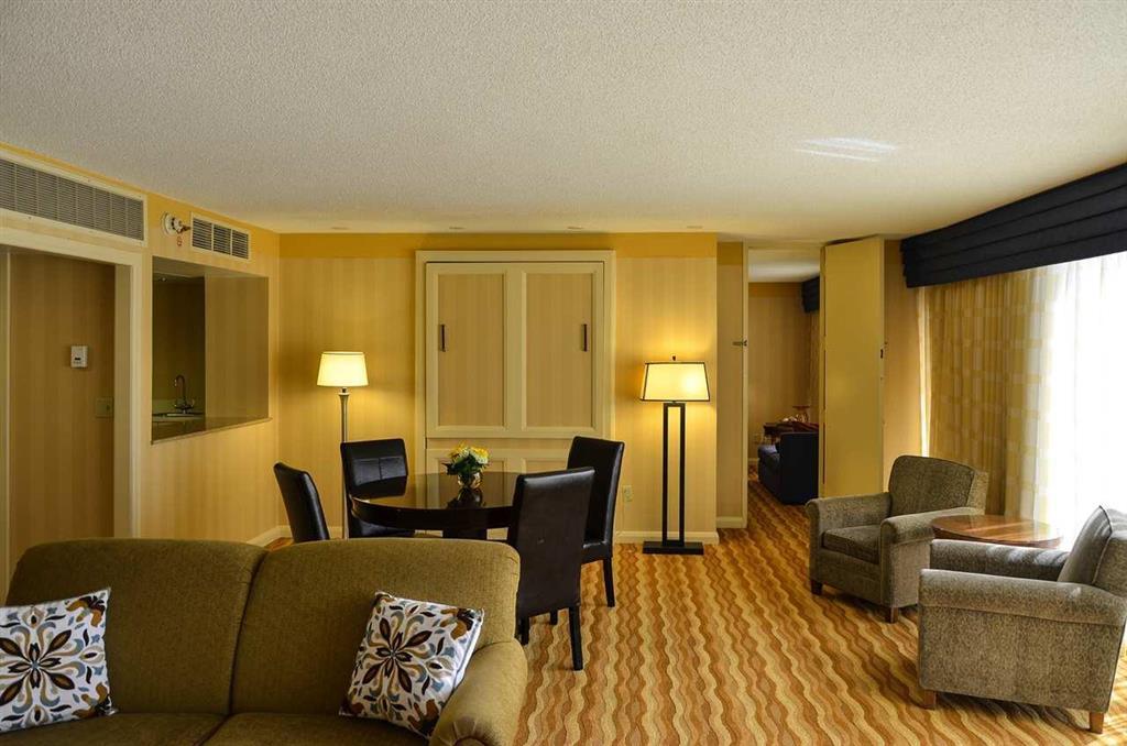 Doubletree By Hilton Hotel Houston Greenway Plaza Exterior foto